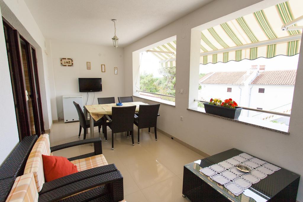 Apartman Kondić Omišalj Ruang foto