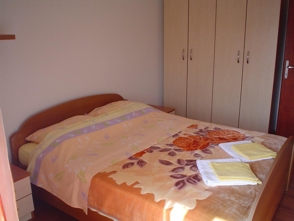 Apartman Kondić Omišalj Ruang foto